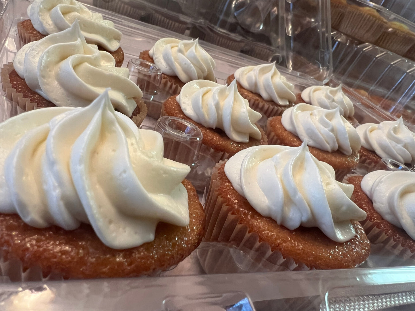 T-Toni's Hummingbird Cupcakes